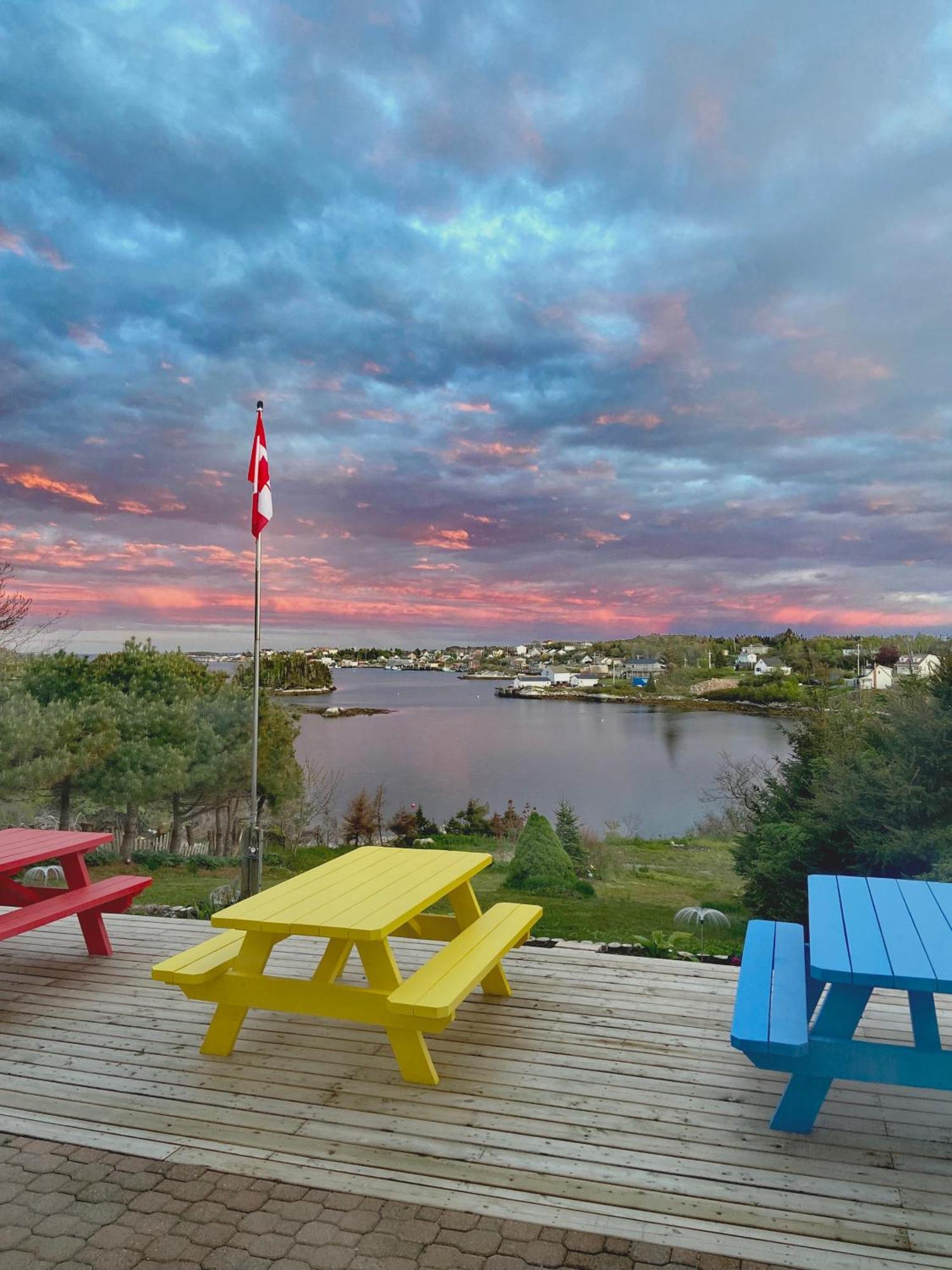 181 Oceanside Inn Peggy's Cove Exteriör bild
